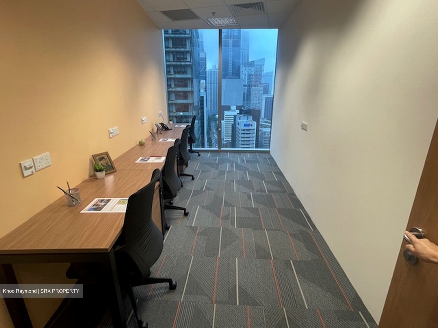 PLUS (D1), Office #450658811